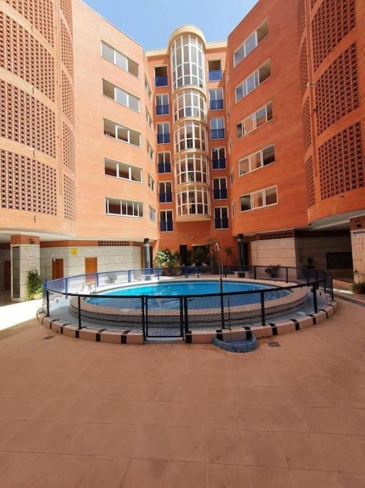 Spanish Style Apartment Near The Beach 또레비에하 외부 사진
